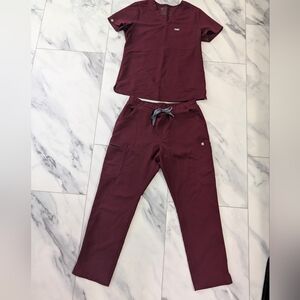 Figs Women's Burgundy Scrub Set